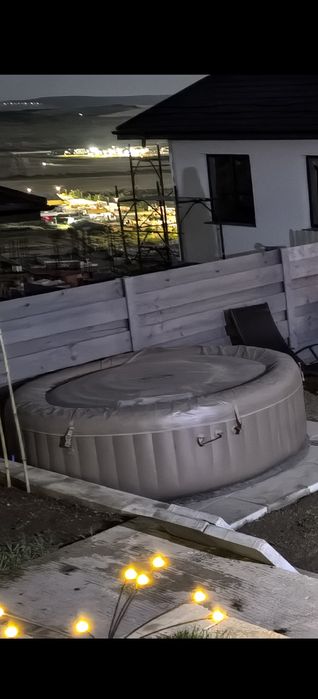 Jacuzzi/piscina Intex purespa deluxe bubble 6 persoane