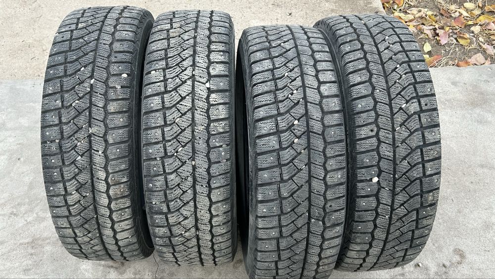 Зимние шины шипы 16радиуса (205/65 r16)