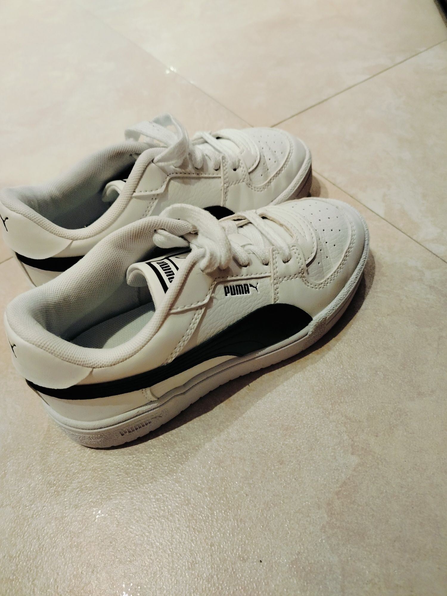 Маратонки Puma .
