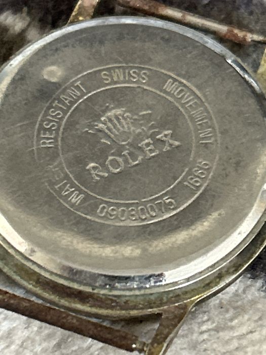 Стар златен часовник rolex