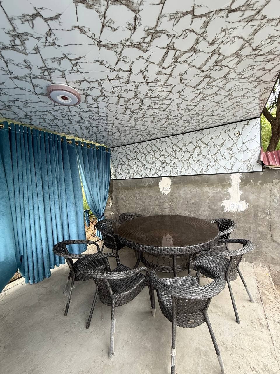 Dacha xumsonda joylashgan