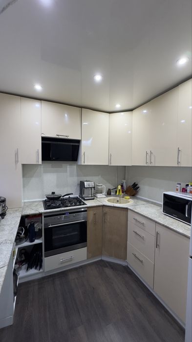 Кухонные шкафы продам