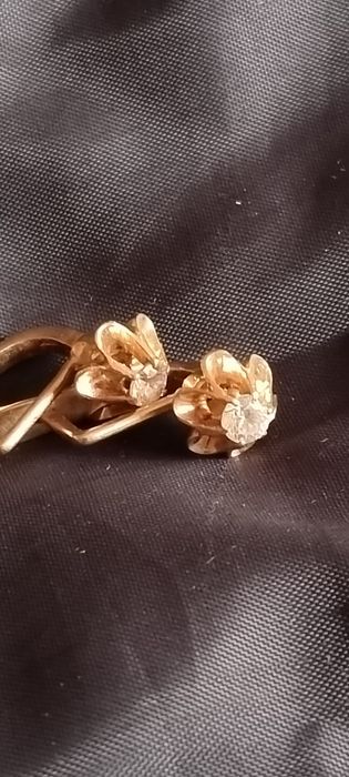 Продаются серьги золотые 583