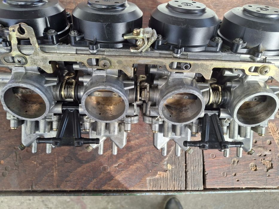 Carburatoare moto Kawasaki ZX.