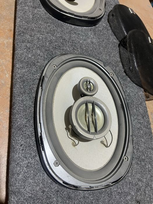 Indaneziya kalonka usilitil magnitola bt bor