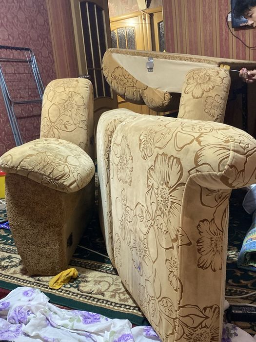 Диван б/у в хорошем состоянии