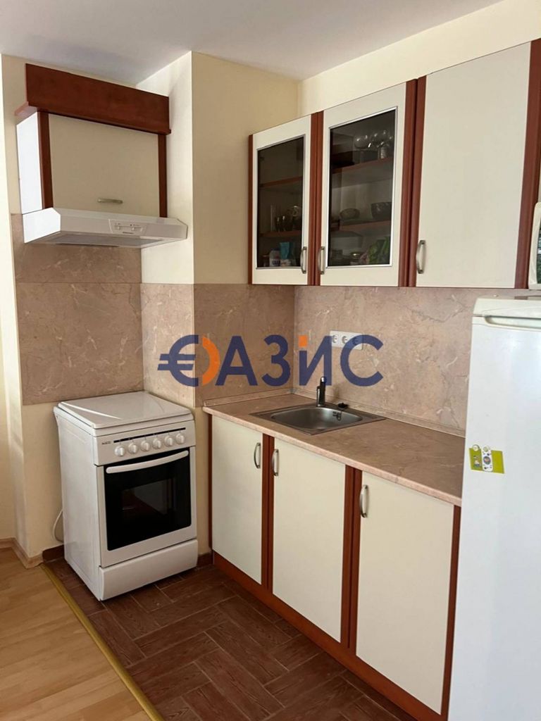 Продава се Двустаен апартамент в к.к. Елените - 77 кв.м за 923 €/кв.м - Снимка #8