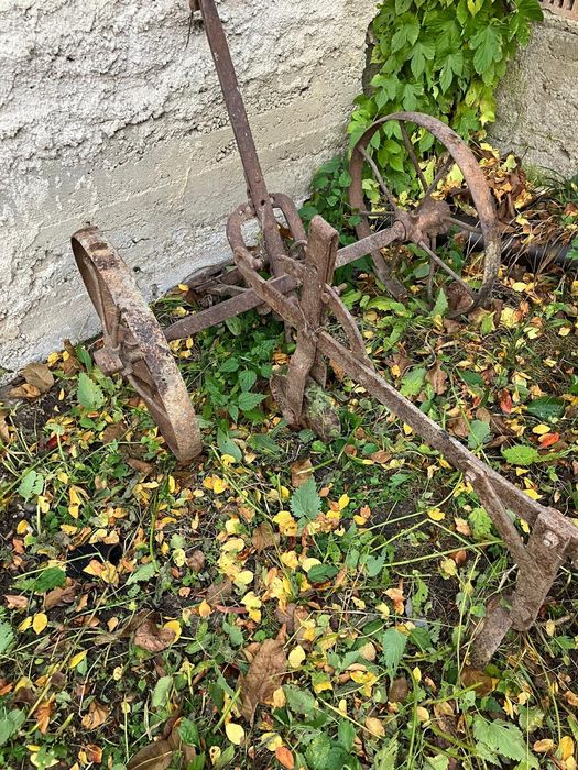 Vând plug și grapa de fier pentru tracțiune animala