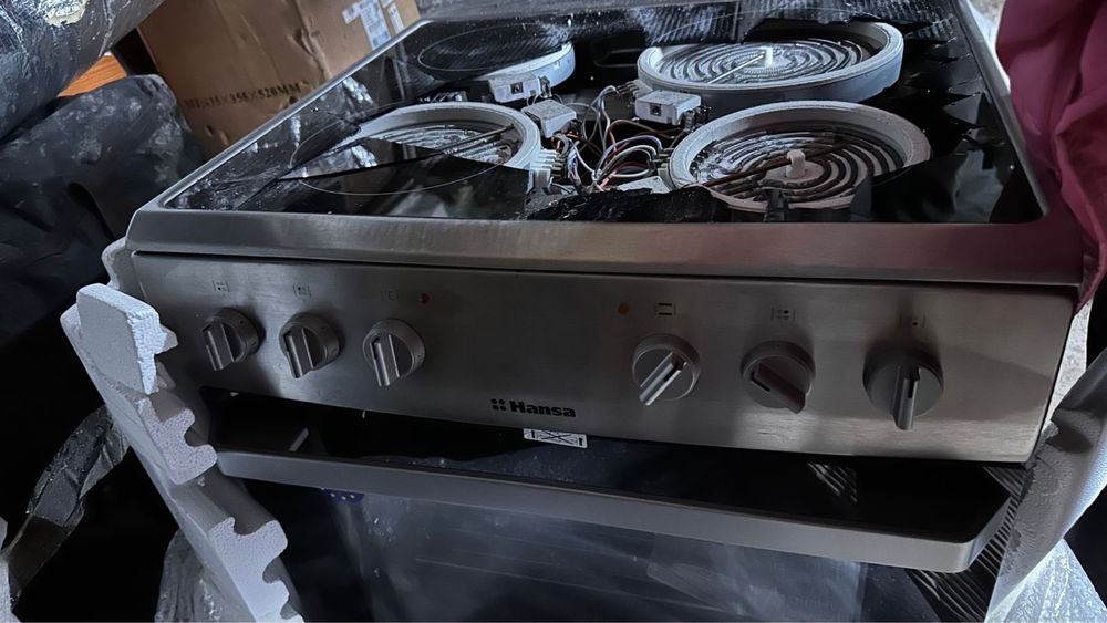 Электро плита  Hansa  новая