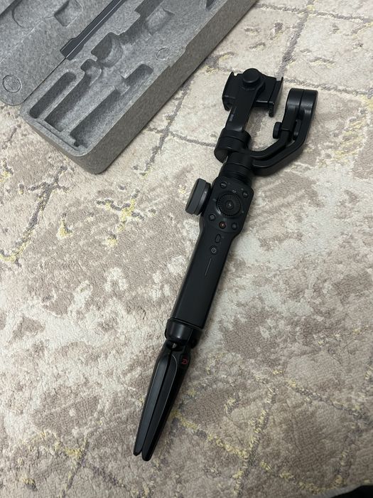 mobil telefon stabilizatori Zhiyun Smooth 4
