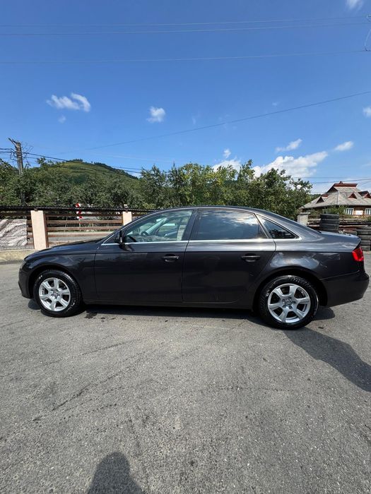 Vând Audi A4 
Anul 2008
Motor 2.0 diesel 
143CP
Cutie  de viteză  Manu