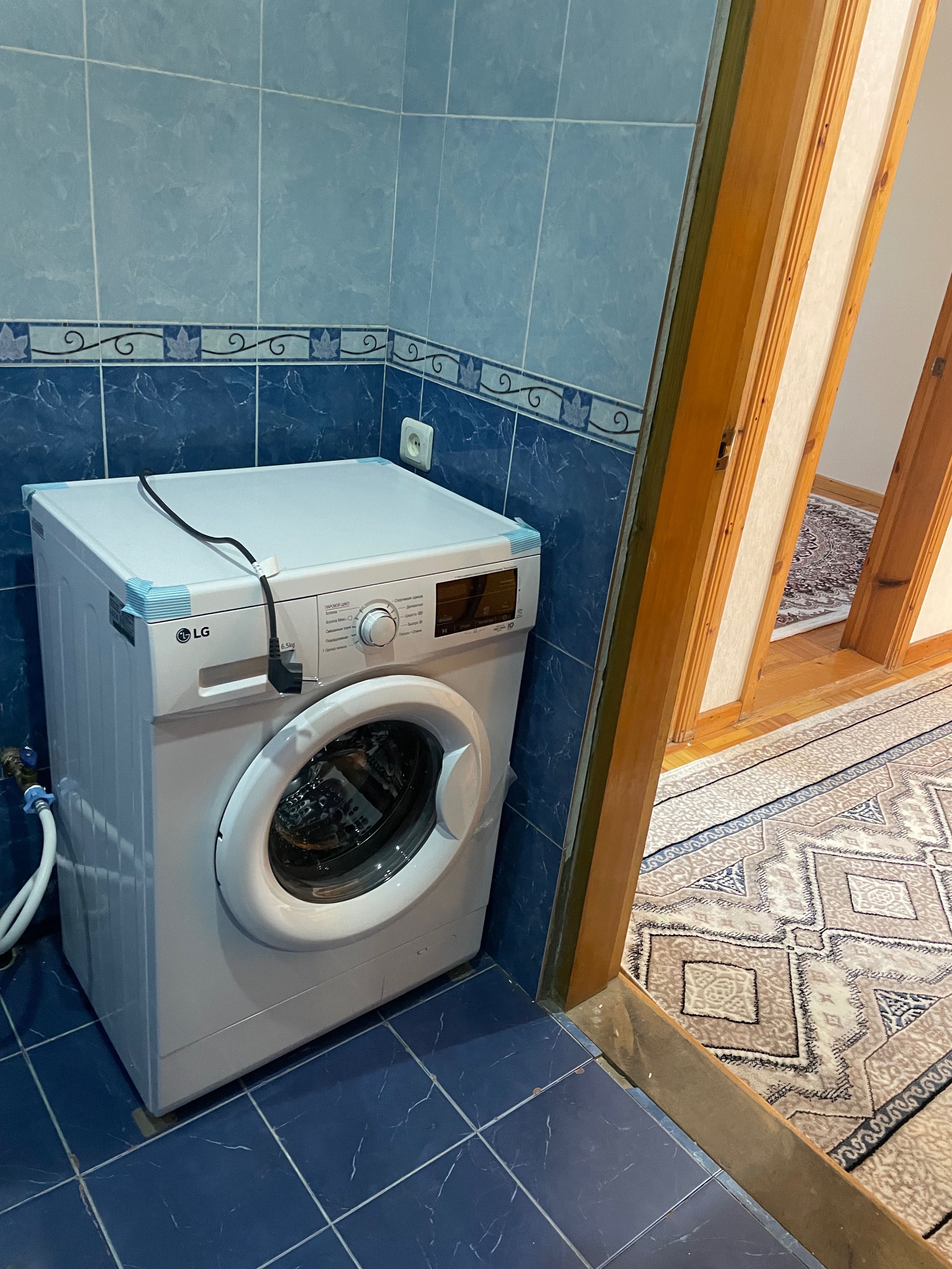 Срочно! Продается 4 комн. квартира на Бульваре (Обкомовский дом)