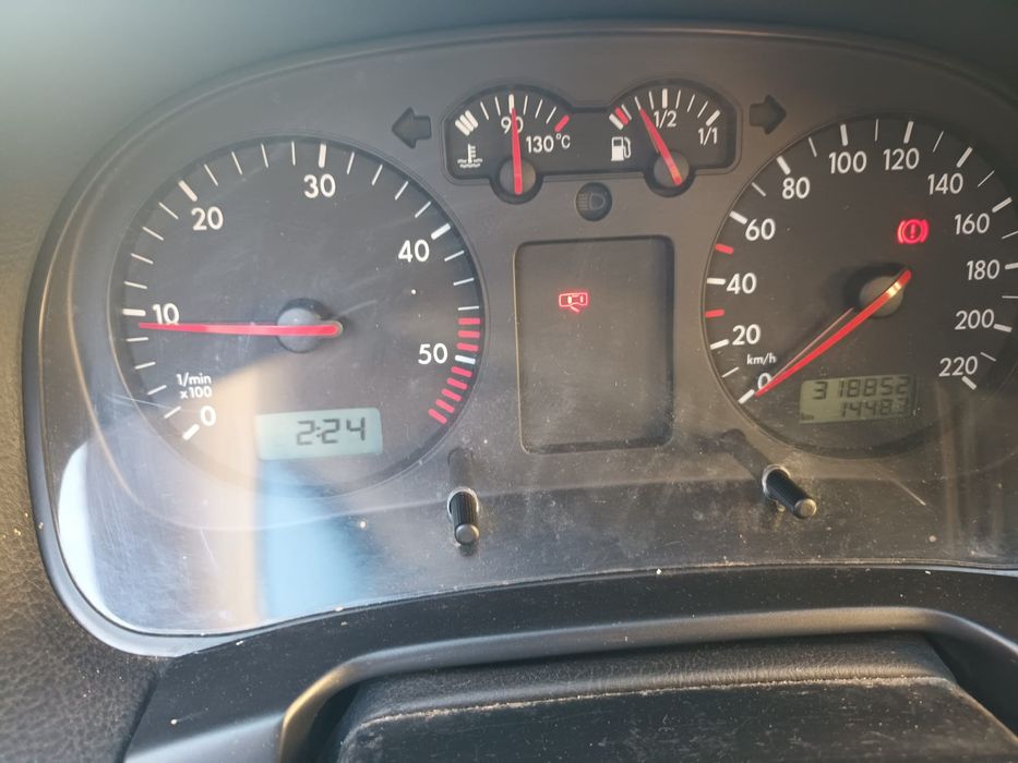 Vând Golf 4 anul 2002