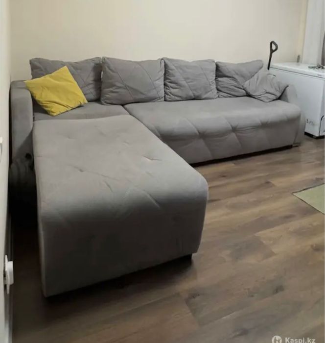 Угловой диван в отличном состоянии