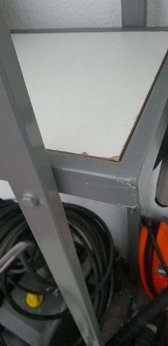 Vand rafturi  metalice cu placa din PAL