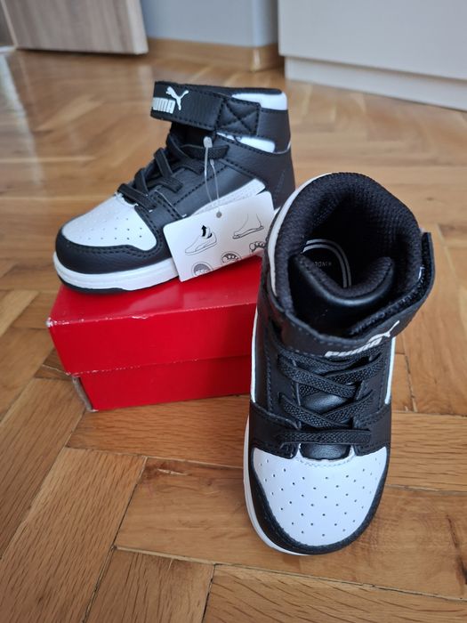 НОВИ маратонки Puma номер 22