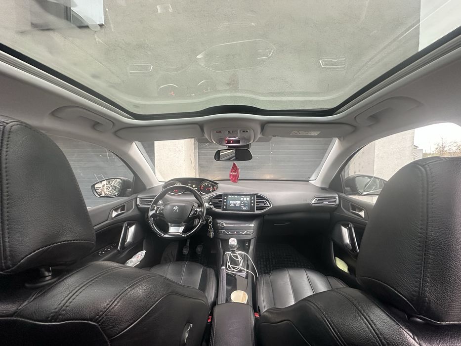 Peugeot 308,piele,panoramic,1.6 hdi,2015,euro6,propietar!