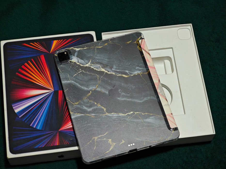 IPad Pro 12.9 inch M1 an 2021 5th generation, full box impecabil, wifi