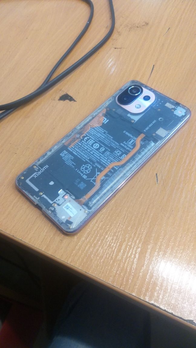 Продаю или меняю смартфон Xiaomi Mi 11 Lite