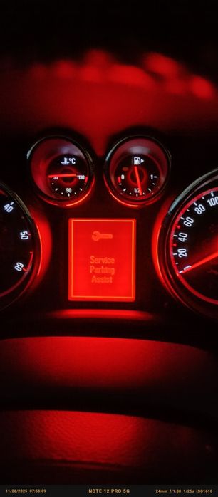 Opel astra J avariat - negociabil