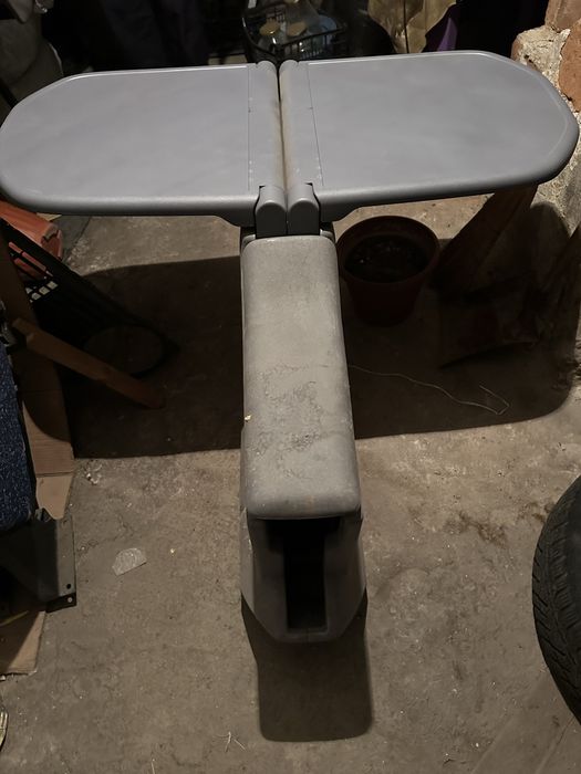 Кожени седалки и разгъваща масичка за Мерцедес Вито