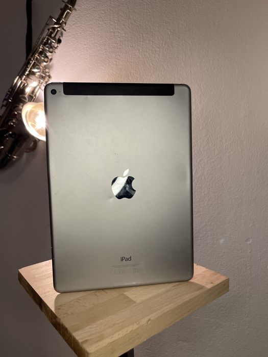 Vand Ipad air 2 pentru piese