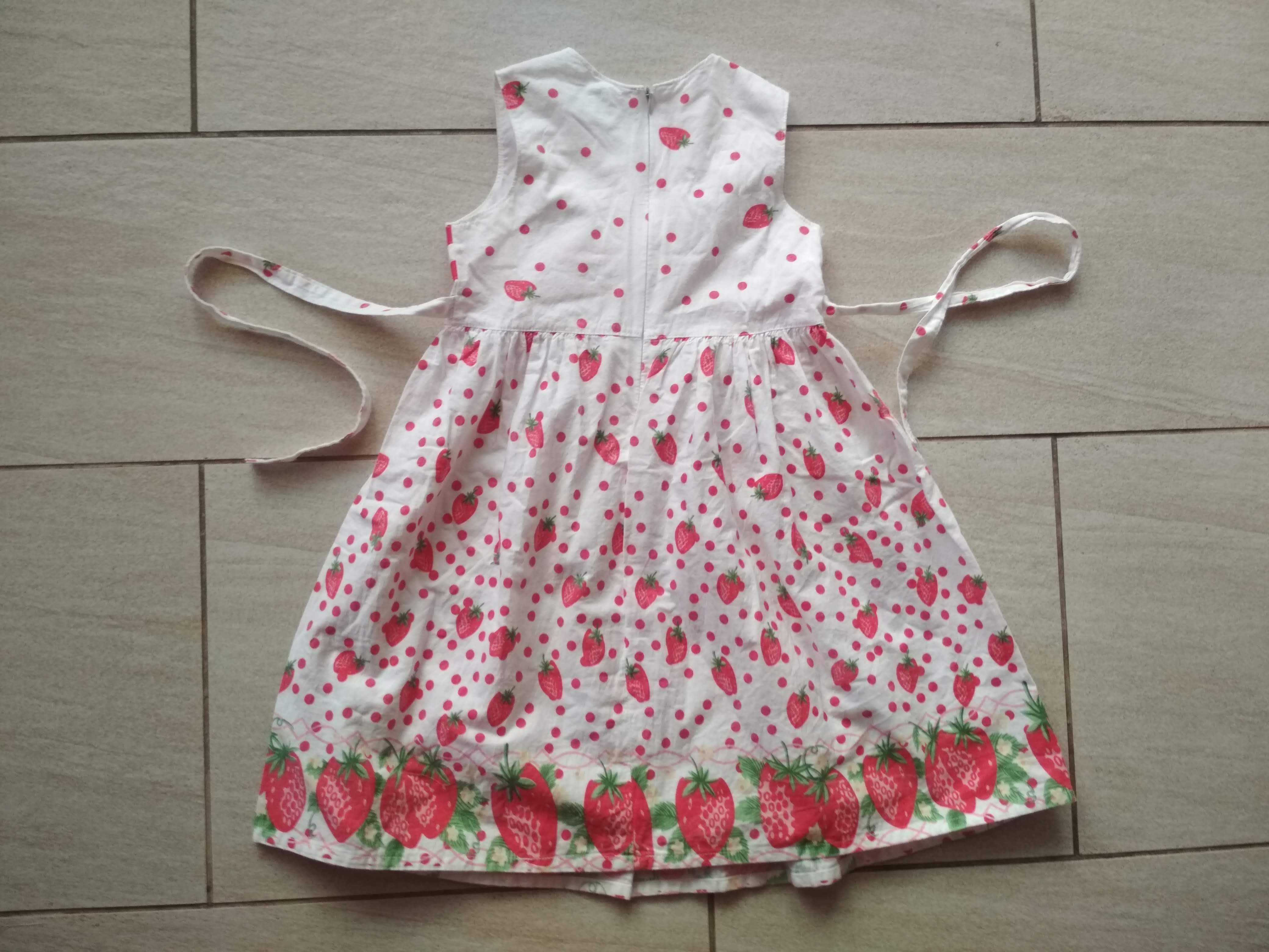 Детска рокля на ягодки ягоди  RIVETING