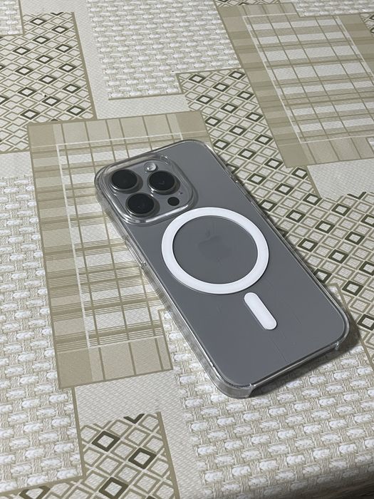 Оригинальный чехол MagSafe на айфон 15 про