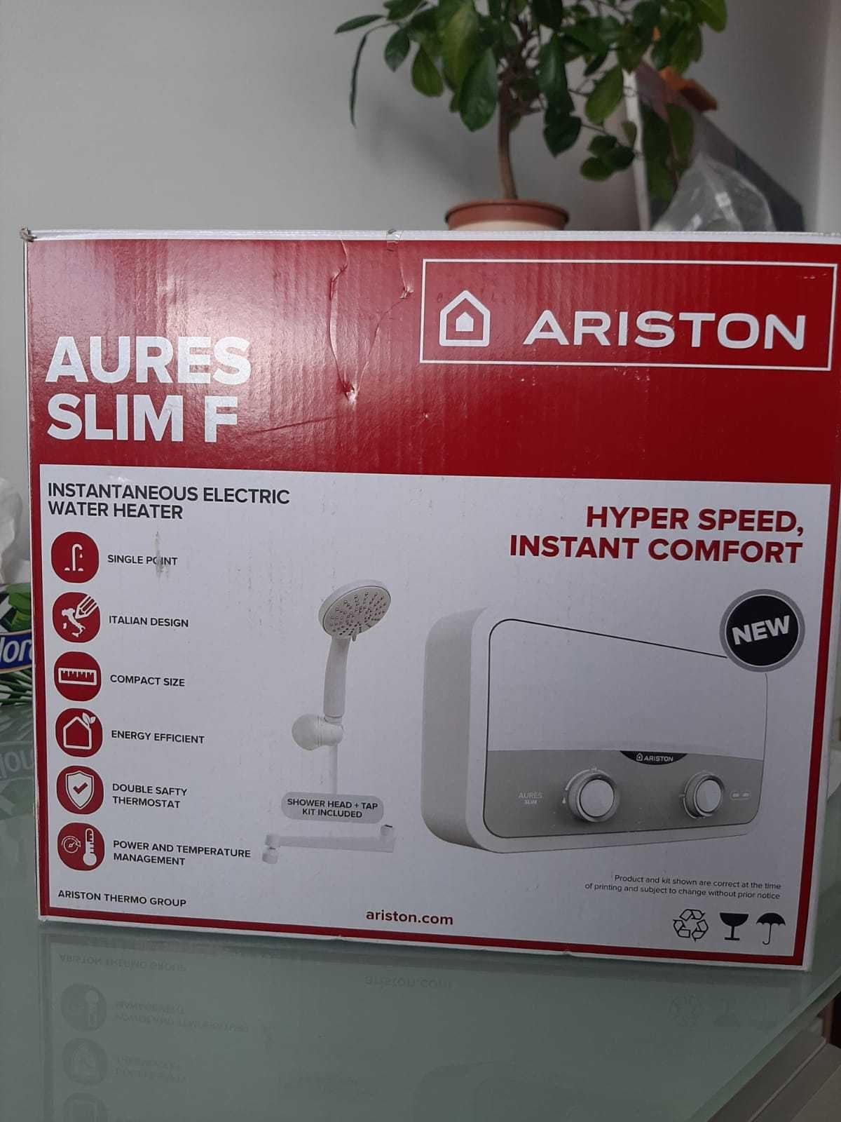 Instant apa calda ARISTON