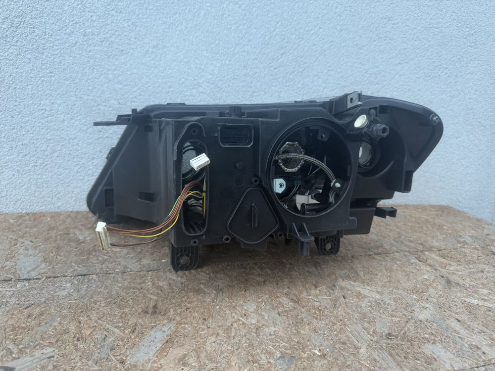 Far dreapta BMW X3 F25 Xenon Original Europa