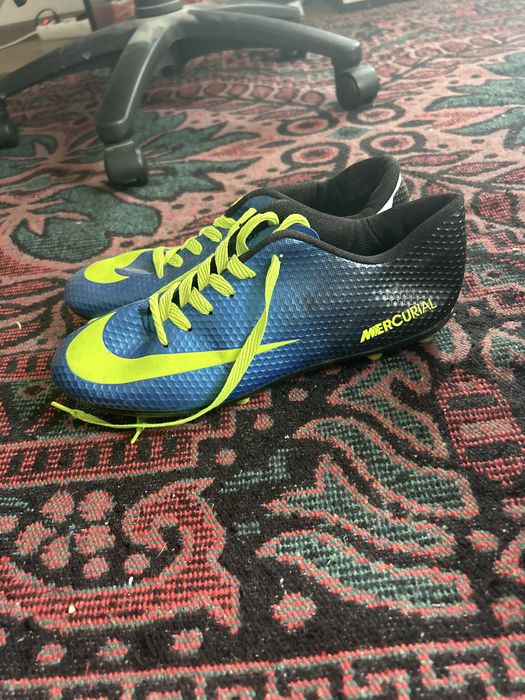 Здравейте продавам бутонки Nike 42 nomer