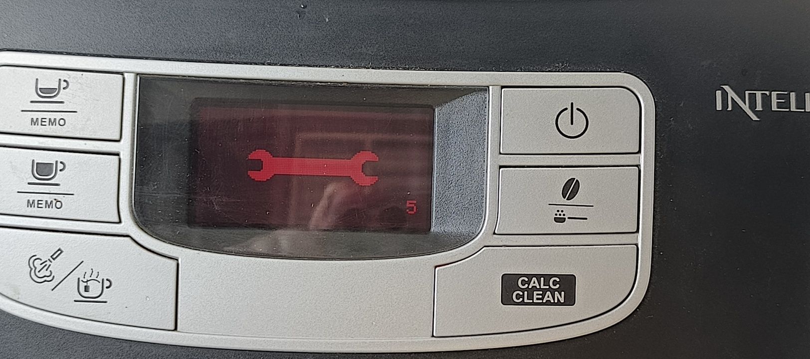 Saeco Intelia HD 8751 citiți anunțul!