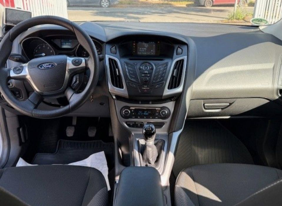 Ford Focus 1,6 benzina Ti Vct motorizare Top ( Nu Ecoboost)