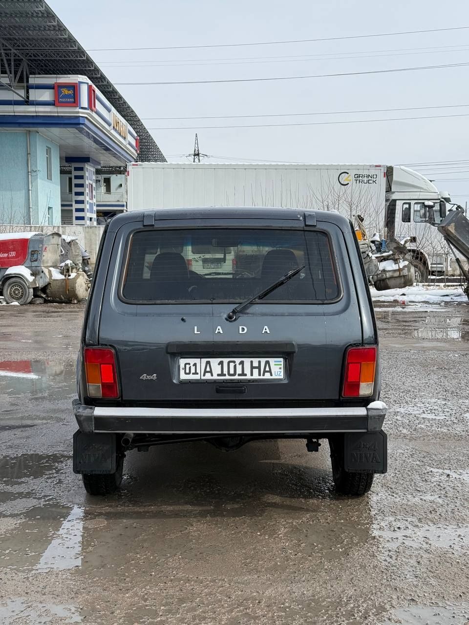 Lada 4,4 sotiladi