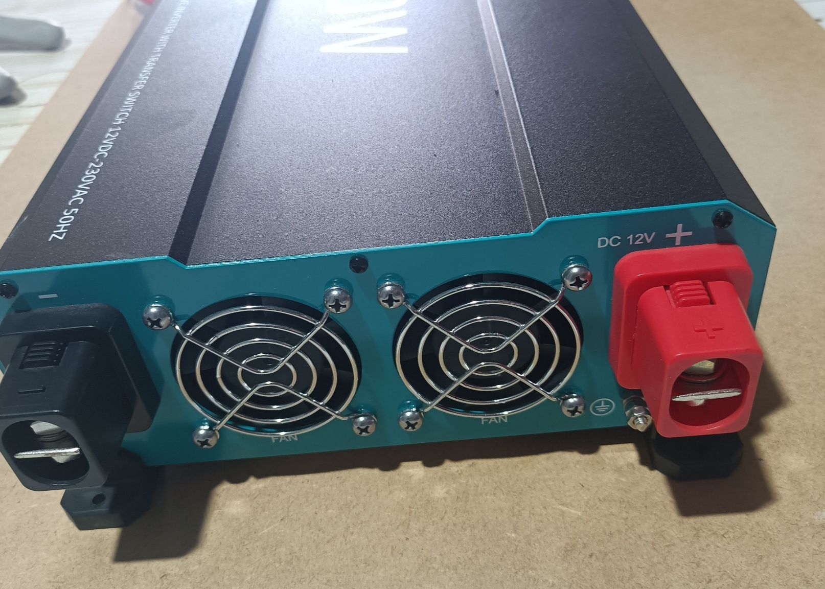 Invertor(sinus pur) Renogy 3000 W / 6000 W 12 V la 230 V
