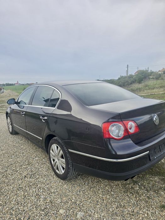 Volkswagen Passat HIGHLINE.   2.0TDI  Cp 140 an 2009 Pret 4299€uro
