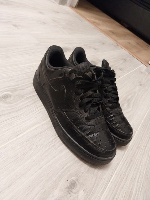 adidași nike, negru, nr 40, în stare foarte