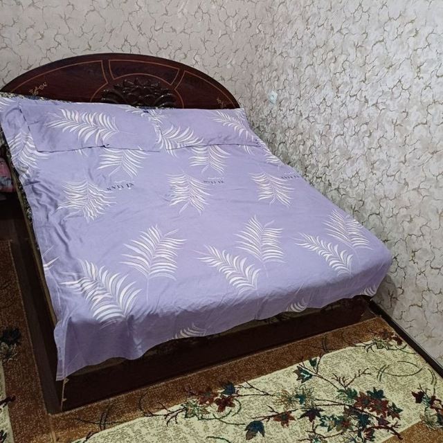 Dacha Oqtosh quyoshga yaqin joyda joylashgan faqat oilaviy qo‘yamiz