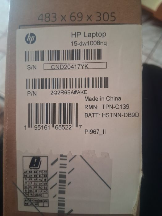 VÂND laptop HP NOU