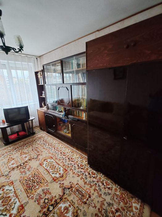 Inchiriez apartament 3 camere decomandat