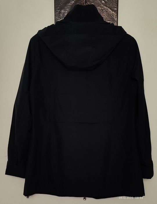 Новая женская ветровка 48,50  размер.