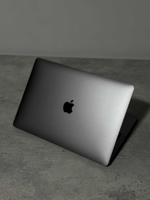 Apple Macbook Air
