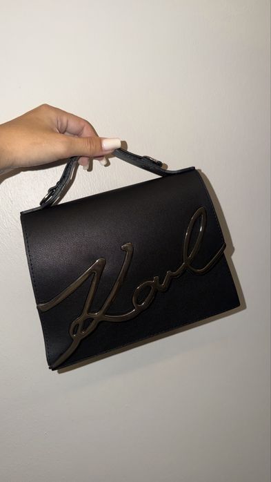 Vând geanta Karl Lagerfeld