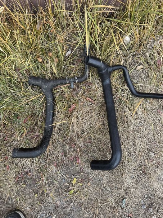 Нижний патрубок, мерс м102