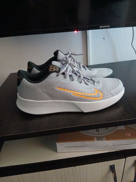 Adidasi Nike vapor lite