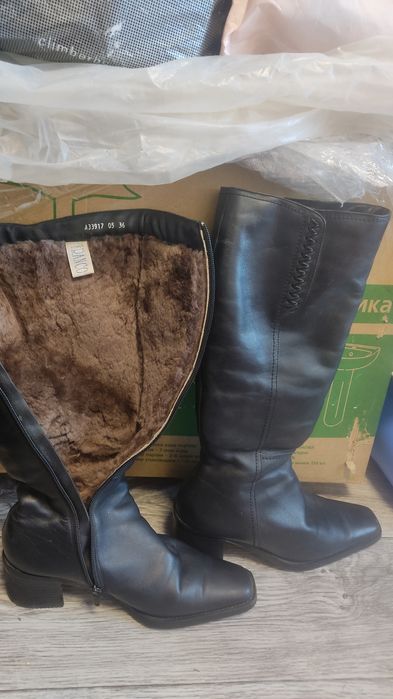 Продаю зимние сапоги.36,37 размер