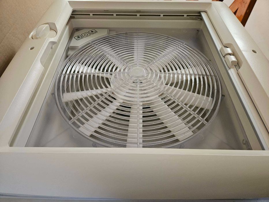 OmniVent 40x40 trapa Thule rulota 12V Kit camper ventilator