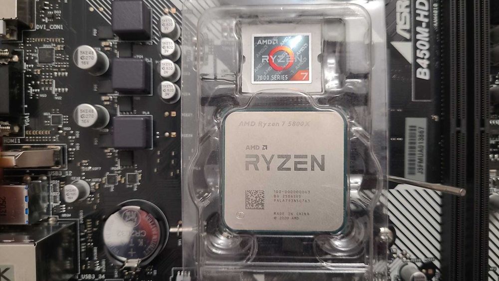 Kit Gaming Nou - AMD Ryzen 7 5800X + MSI B550 + 16 GB RAM 3200 - Nou