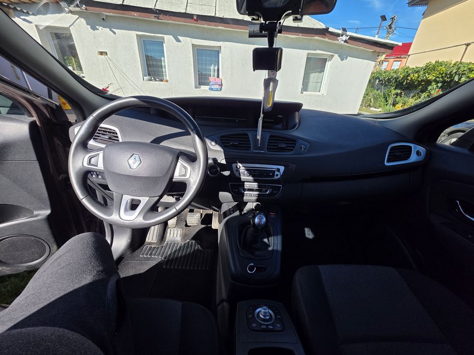 Renault grand scenic 2012 .1.5 dci