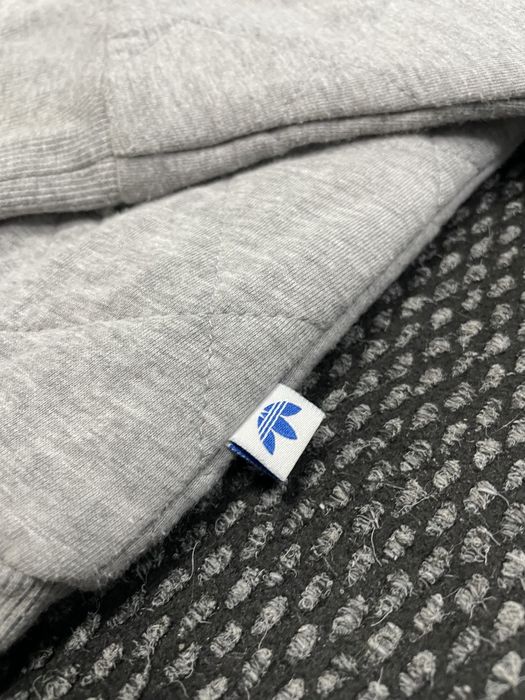 Adidas тънко дамско яке M/L размер
